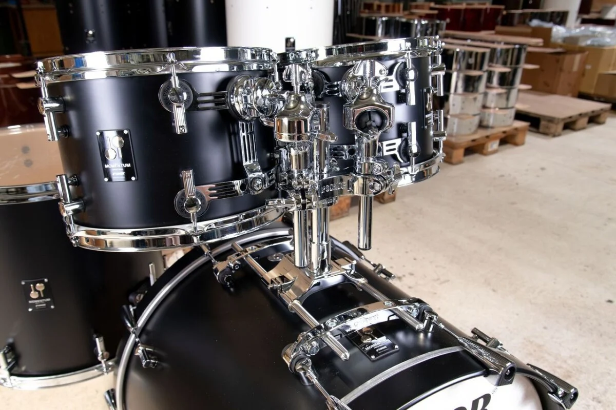 Universal tom mounting system
